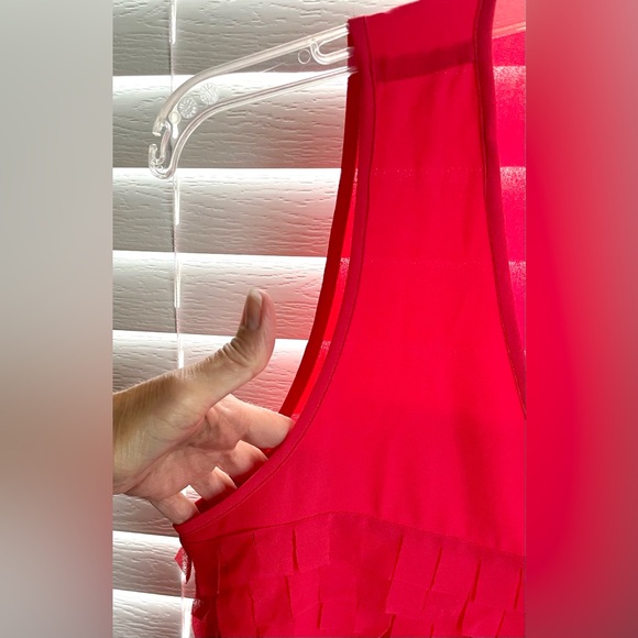 Saks Fifth Avenue “Black” Tank Top - Women’s Size Large - Red - Polyester - Picture 6 of 7